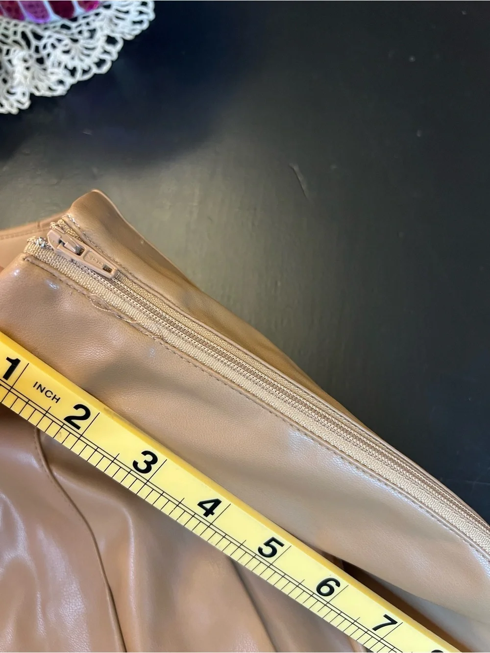 Entro Boutique NWT Tan Pleated Faux Leather High Waisted Shorts Sz S Trendy‎